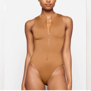 *NWT* SKIMS Zip Front Sleeveless One Piece Swimsuit - Almond